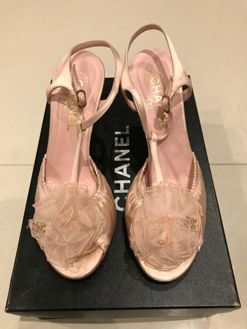 Nude best sale chanel sandals